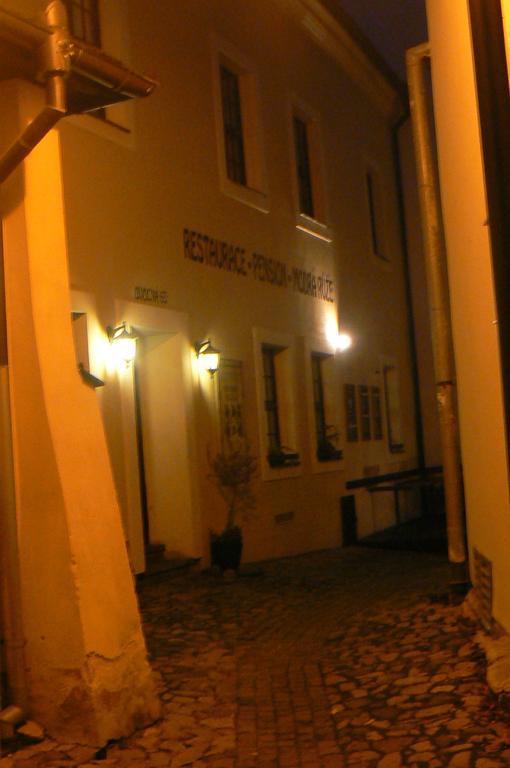 Penzion A Restaurace Modra Ruze Tábor Dış mekan fotoğraf